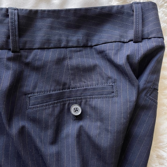 Banana Republic Navy Blue Avery Tie Stripe Pant Trousers (size 8) - Picture 11 of 16